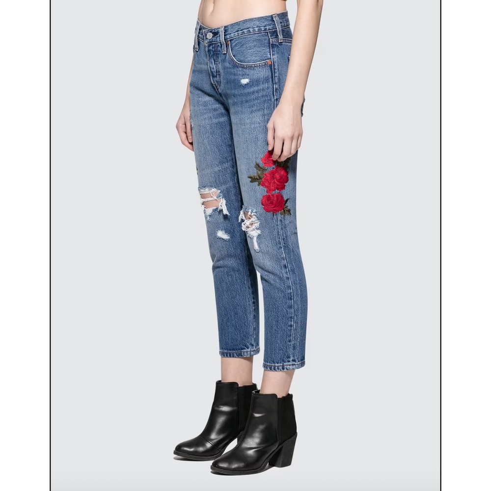 Levi Strauss 501 Jeans Size 26 Taper Cropped Denim Rose Embroidery Distressed